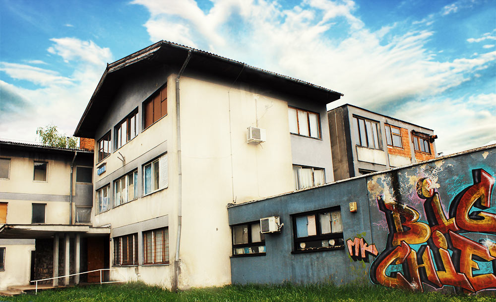 Oronulu zgradu u Gajevoj ulici mnogi Petrinjci znaju kao 'zgradu udruga'